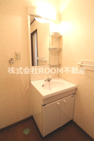 旭ヶ丘ハイツの独立洗面台|独立洗面台で身支度をすべて済ませてしまいましょう