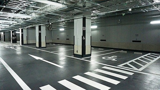 【駐車場】