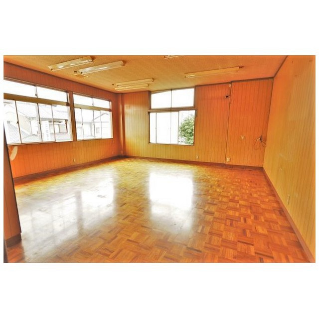 岐阜市領下の事務所の内装