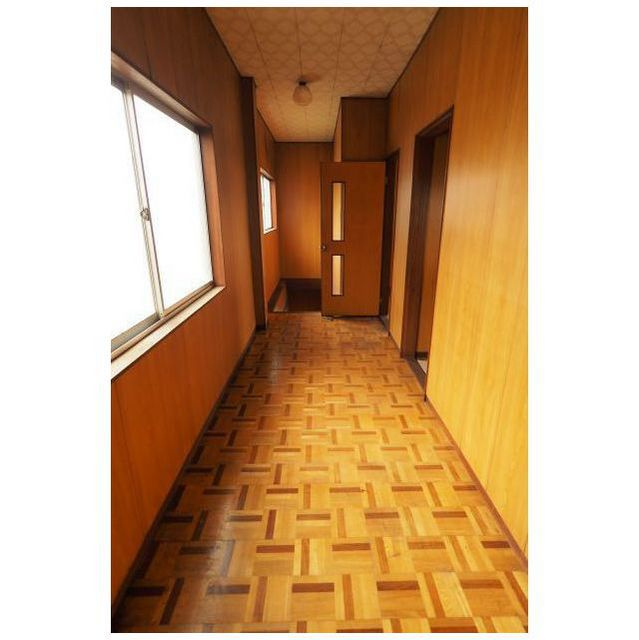 岐阜市領下の事務所の内装