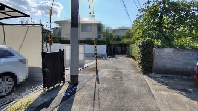 【全３区画】池田市緑丘２丁目新築戸建の前面道路含む現地写真
