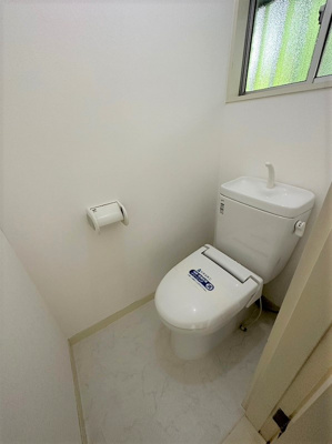 【トイレ】 | 第1サクラハイツ | トイレに窓あり