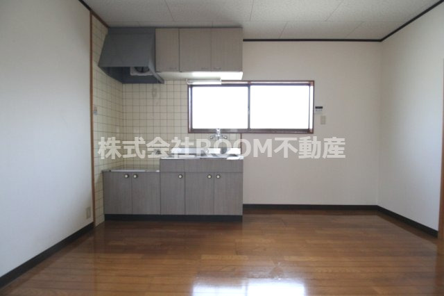 細木貸家(樺山4656)の居間・リビング|おしゃれなリビングです