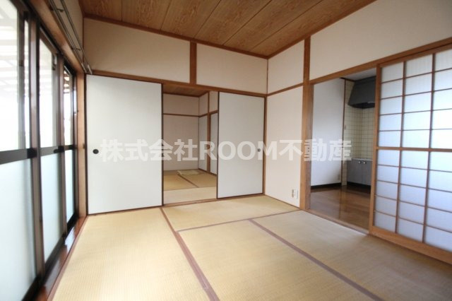 細木貸家(樺山4656)の和室|畳の上でゆっくりとくつろげる和室です