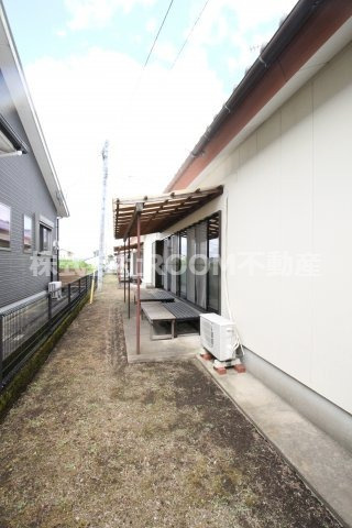 細木貸家(樺山4656)のバルコニー|広々としたバルコニーです