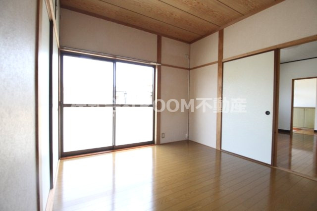 細木貸家(樺山4656)の居間・リビング|ゆったり過ごせる居間です