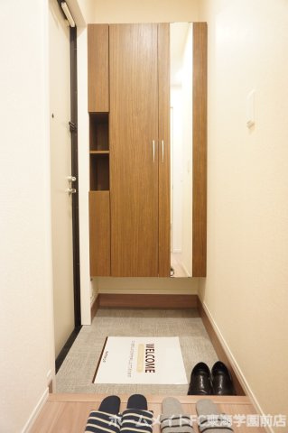 合志市須屋のアパートの玄関
