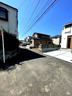 【前面道路含む現地写真】 | 仲介手数料無料　日野市東豊田1丁目新築戸建て