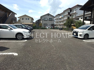 【駐車場】 | トレゾール咲 | 駐車場があります
