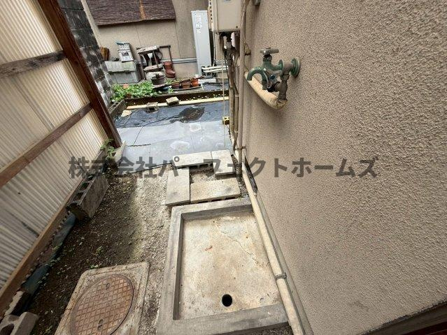 枚方市天之川町のテラスの設備|洗濯機置場