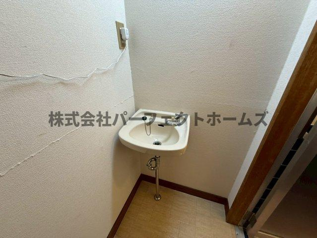 枚方市天之川町のテラスの独立洗面台|独立洗面台です