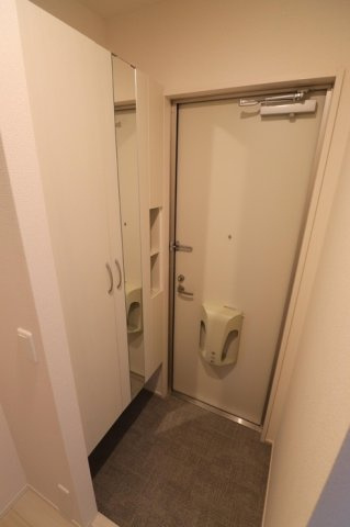 クローバーハイツ21の玄関