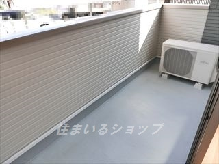 広島市安佐北区亀山９丁目のアパートのバルコニー