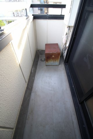 スクエア六甲のバルコニー