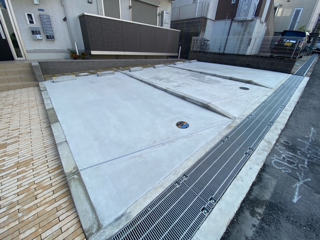 AVENIR(アヴニール)の駐車場