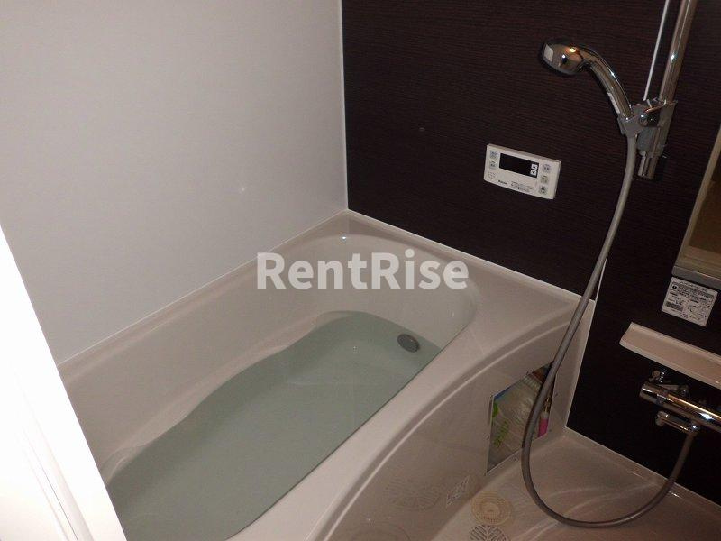 フローラＡの浴室