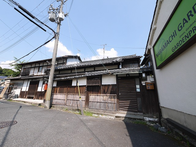 高畑町貸家（高畑町975）の外観