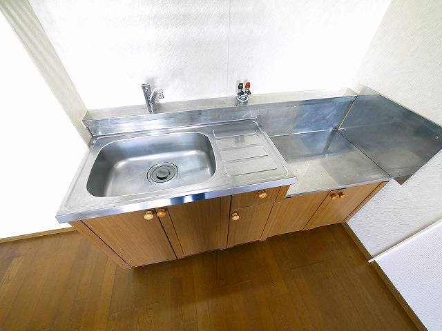 ベルパレスのキッチン|コンパクトなキッチンで掃除もラクラク