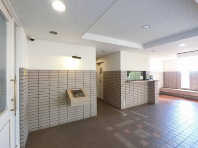 【その他共用部分】 | 菊名パークホームズ参番館 | お買い物時やベビーカーの出し入れに便利なエレベーター付です。