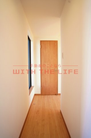 T-Regno Hirokawa（ティーレグノヒロカワ）【キャンペーン対象物件】の玄関|明るい玄関です