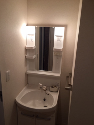 【独立洗面台】 | ヴィルヌーヴ | 独立洗面台あり、毎朝おしゃれに忙しい女性の方におすすめです