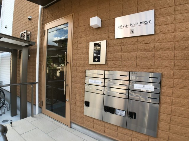シティコート八尾WEST（A）のエントランス