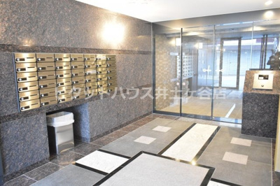 【エントランス】 | ルーブル横濱南太田