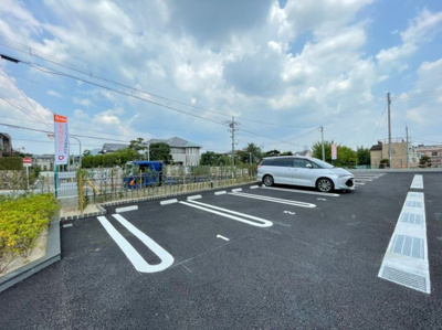 【駐車場】 | チェリーヒルズUENO | 駐車スペースもあります