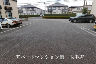 【駐車場】