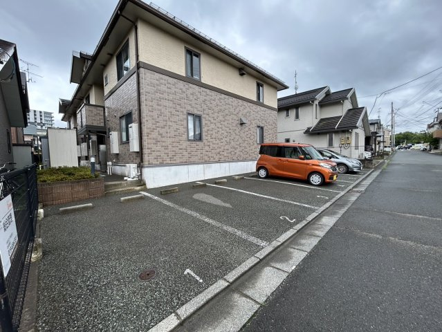 パークサイドセジュールの駐車場
