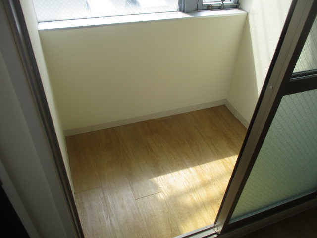 【バルコニー】 | リビア岸里