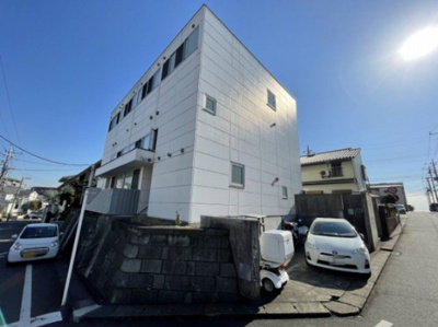 【外観】 | S･BLANC/エスブラン | 東急田園都市線「鷺沼」駅まで徒歩6分！ペットOK♪ワンちゃん・猫ちゃんと一緒に暮らせる3階建てのデザイナーズマンションです☆