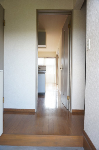 プリマウェーラ戸島の玄関