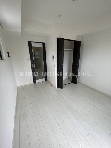 レオンコンフォート新梅田Ⅱの居間・リビング|ゆったりとした居間です