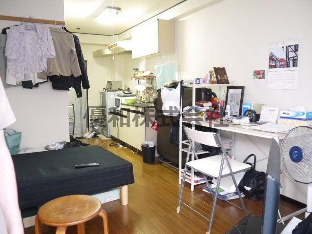 【洋室】 | 江戸川ハイツ | リフォーム前の室内です。