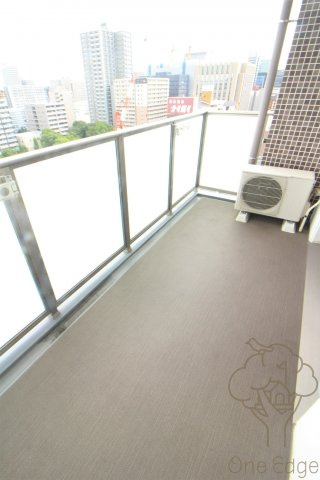 レジディア新大阪のバルコニー