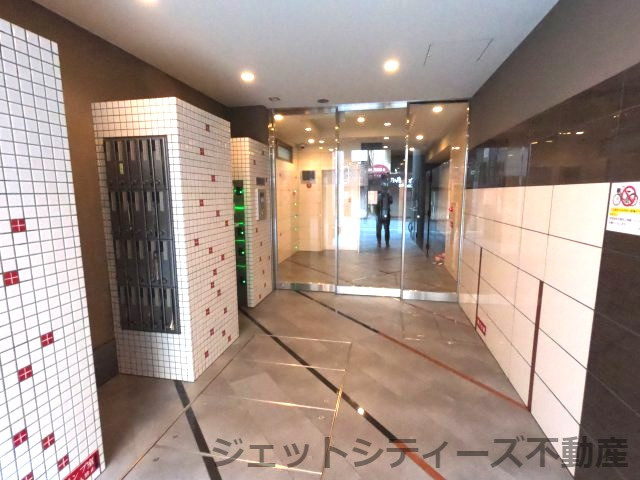 【エントランス】 | SERENiTE堺筋本町SUD