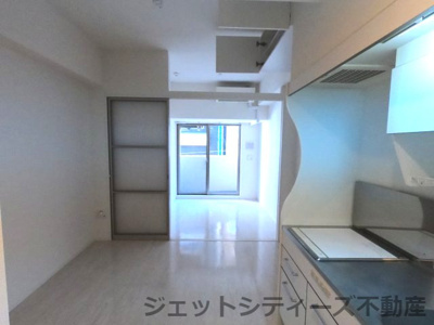 【居間・リビング】 | SERENiTE堺筋本町SUD