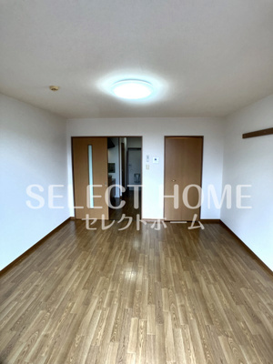 【居間・リビング】 | カーサ占部 | ゆったり過ごせる居間です