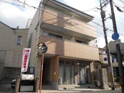 コスモガーデン二條の外観
