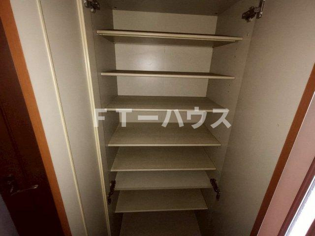 千葉市花見川区幕張本郷７丁目の賃貸マンションの収納