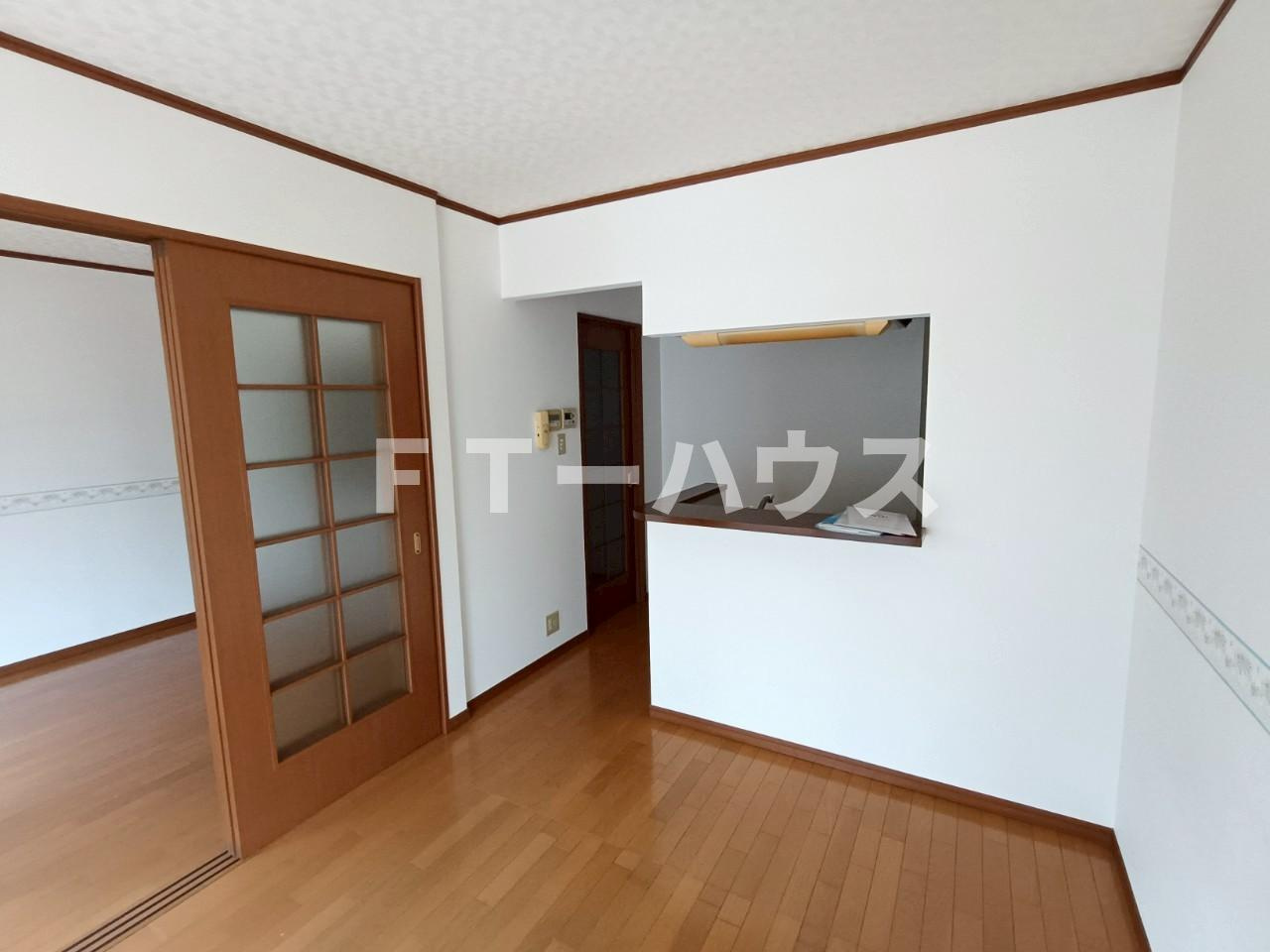 千葉市花見川区幕張本郷７丁目の賃貸マンションの居間・リビング