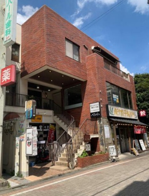 【外観】 | セキグチビル | 鉄筋コンクリート造のがっちりとした建物。
