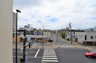 【展望】 | 目の前には24条通りに面しています。
