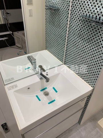 AMBITIOUS鎗屋町（アンビシャスヤリヤマチ）　BRAVI不動産の独立洗面台|AMBITIOUS鎗屋町（アンビシャスヤリヤマチ）独立洗面台で身支度をすべて済ませてしまいましょう