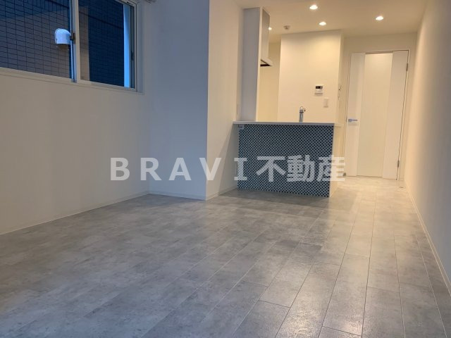 AMBITIOUS鎗屋町（アンビシャスヤリヤマチ）　BRAVI不動産の居間・リビング|AMBITIOUS鎗屋町（アンビシャスヤリヤマチ）ゆったり過ごせるリビングです