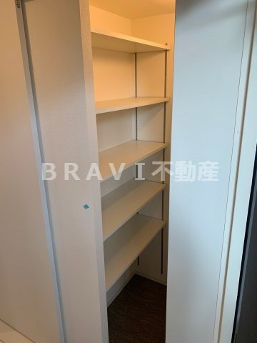 BRAVE北新町（ブレイブキタシンマチ）　BRAVI不動産の玄関|【BRAVE北新町（ブレイブキタシンマチ）】シューズボックス