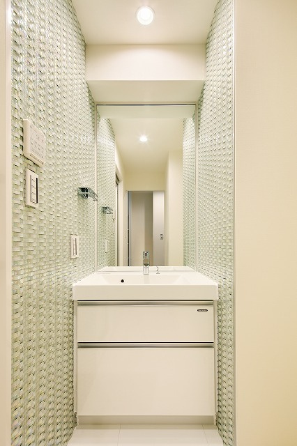 BRAVE北新町（ブレイブキタシンマチ）　BRAVI不動産の独立洗面台|【BRAVE北新町（ブレイブキタシンマチ）】使いやすい独立洗面台です