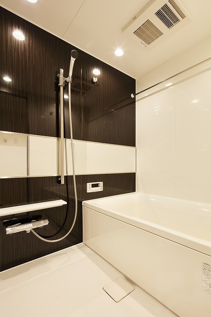 BRAVE北新町（ブレイブキタシンマチ）　BRAVI不動産の浴室|【BRAVE北新町（ブレイブキタシンマチ）】ゆったり過ごせるお風呂です