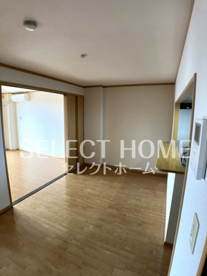 【居間・リビング】 | グランチェスタＡ | ゆったり過ごせるリビングです